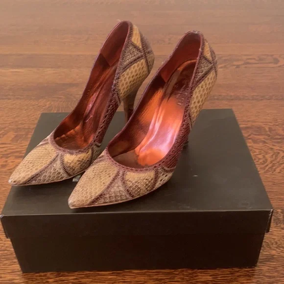 Gucci Python Pumps - Picture 2 of 7